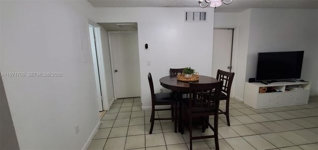 2740 W 63rd St 107, Hialeah, FL 33016