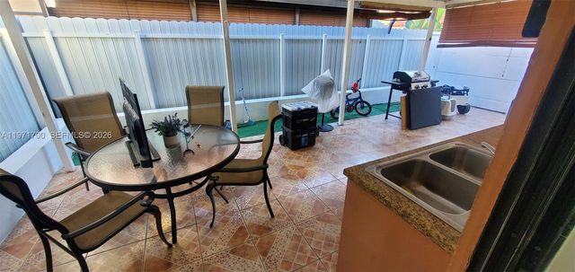 2740 W 63rd St 107, Hialeah, FL 33016