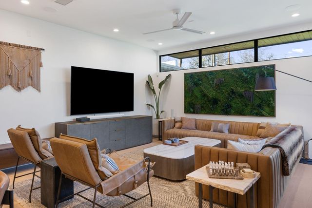 1304 Comal ST, Austin, TX 78702