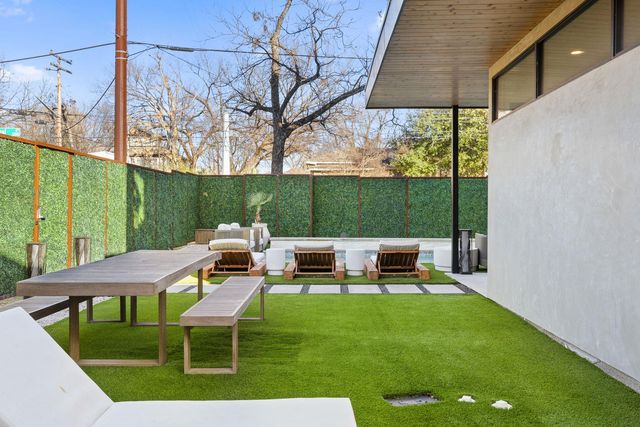 1304 Comal ST, Austin, TX 78702