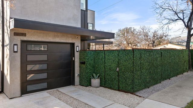 1304 Comal ST, Austin, TX 78702