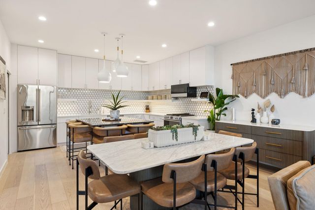 1304 Comal ST, Austin, TX 78702