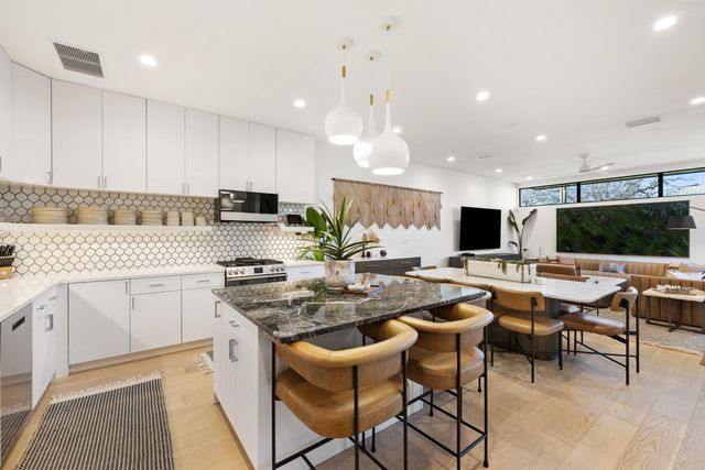 1304 Comal ST, Austin, TX 78702