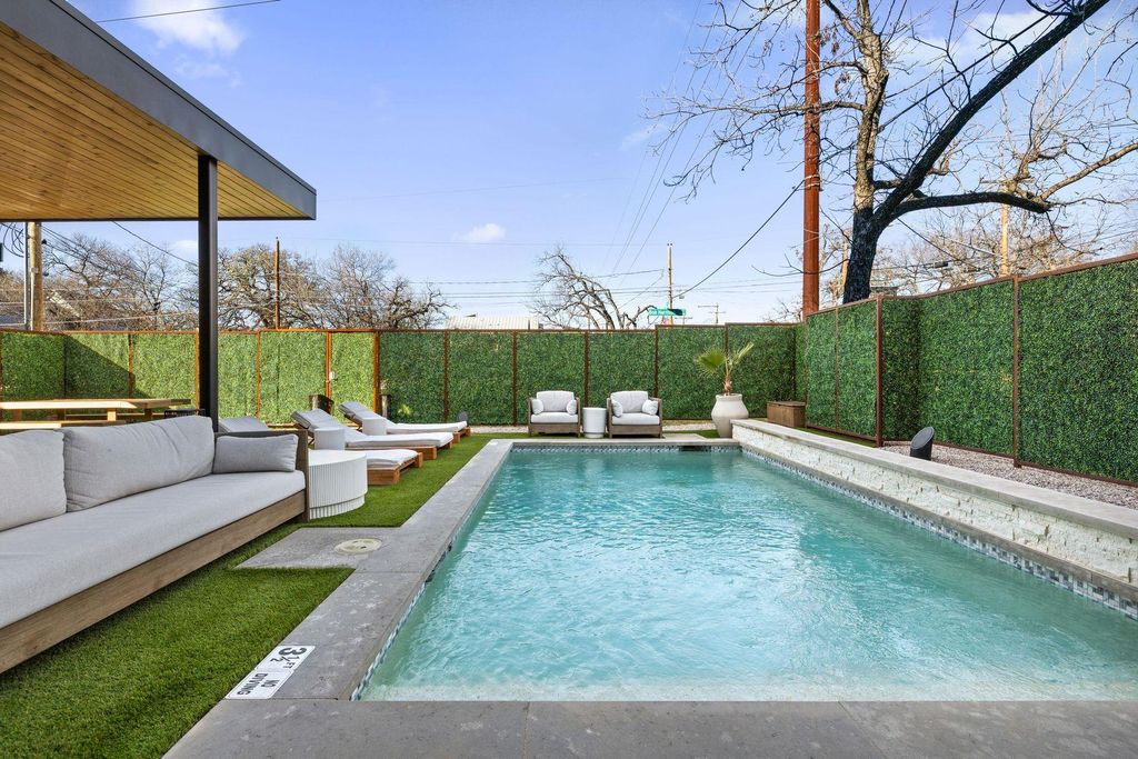 1304 Comal ST, Austin, TX 78702