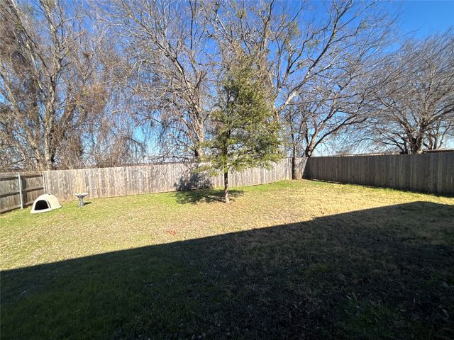 10717 Fallbrook Road, Waco, TX 76708