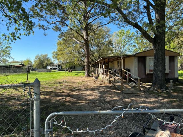 145 Aaron Avenue, Livingston, TX 77351