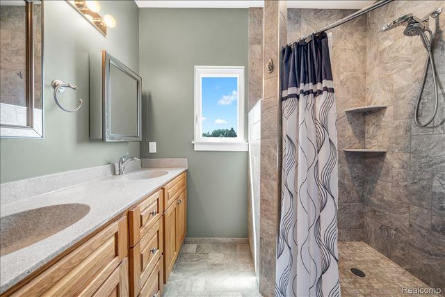 4266 McCandlish Road, Grand Blanc Charter Township, MI 48439