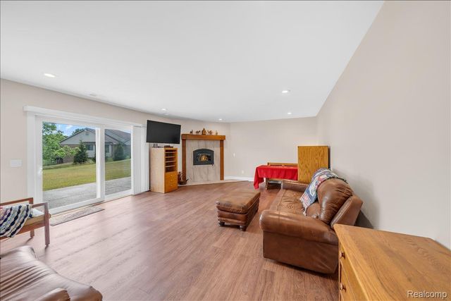 4266 McCandlish Road, Grand Blanc Charter Township, MI 48439