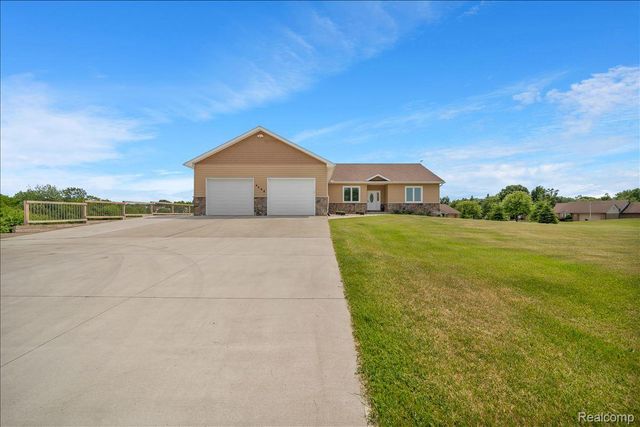 4266 McCandlish Road, Grand Blanc Charter Township, MI 48439