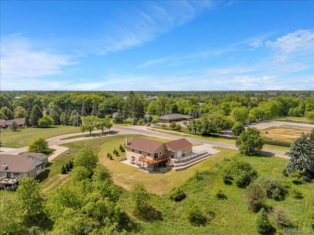 4266 McCandlish Road, Grand Blanc Charter Township, MI 48439