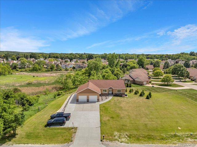 4266 McCandlish Road, Grand Blanc Charter Township, MI 48439
