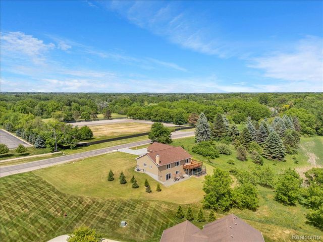 4266 McCandlish Road, Grand Blanc Charter Township, MI 48439