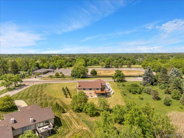 4266 McCandlish Road, Grand Blanc Charter Township, MI 48439