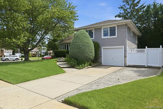 1279 Paul Street, Seaford, NY 11783