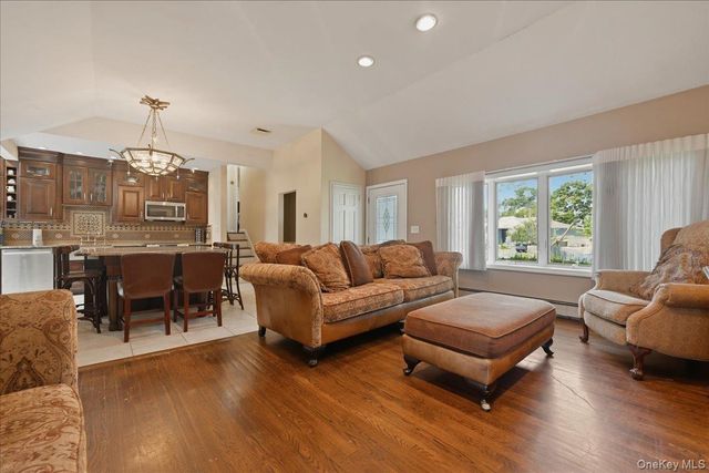 1279 Paul Street, Seaford, NY 11783