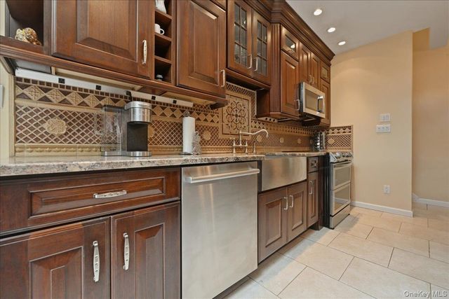 1279 Paul Street, Seaford, NY 11783