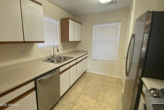 3310 S 66th Lane, Phoenix, AZ 85043