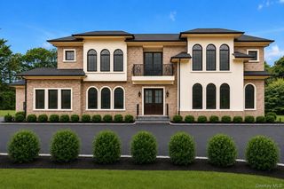 26 Bacon Road, Old Westbury, NY 11568