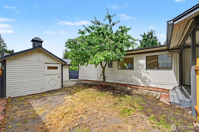 20006 117th Street E, Bonney Lake, WA 98391
