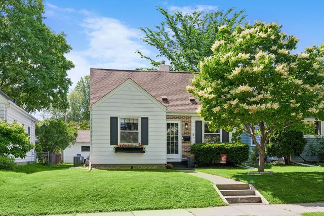 3206 McKinley Street NE, Minneapolis, MN 55418