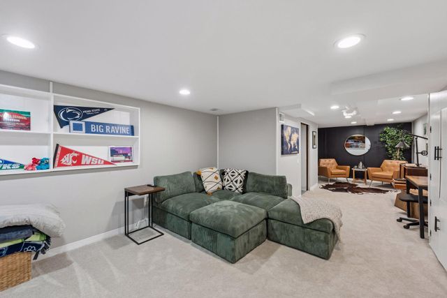 3206 McKinley Street NE, Minneapolis, MN 55418