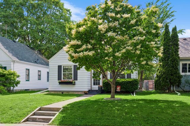 3206 McKinley Street NE, Minneapolis, MN 55418