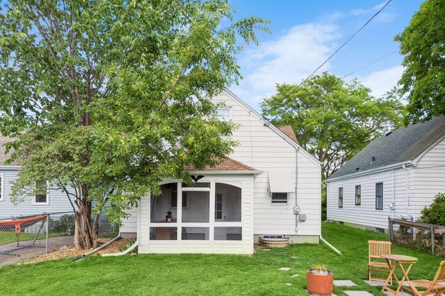 3206 McKinley Street NE, Minneapolis, MN 55418