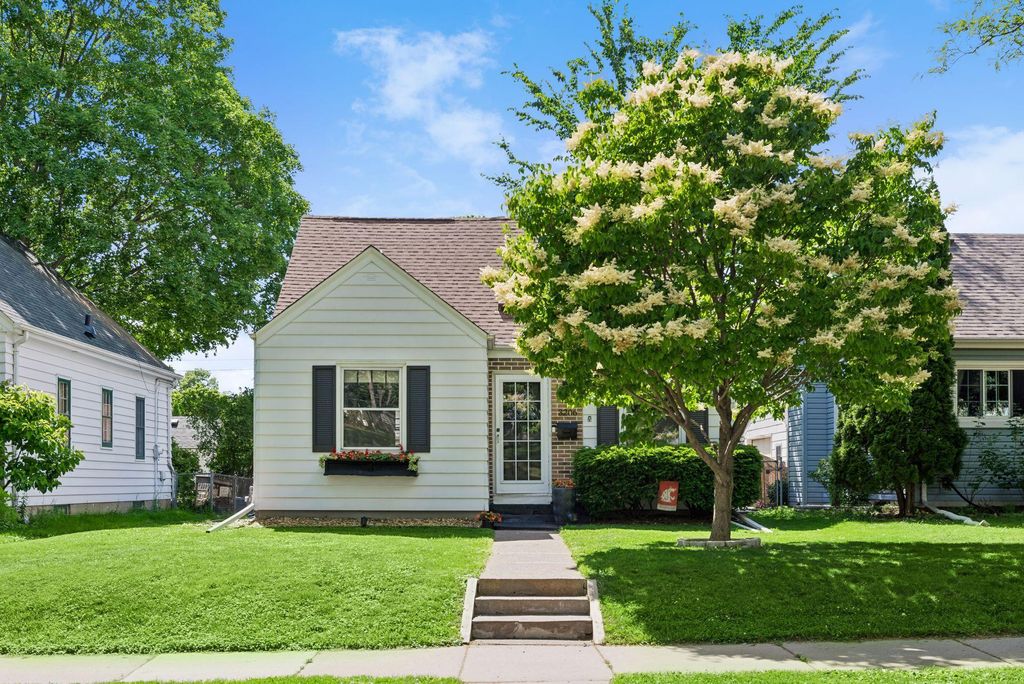 3206 McKinley Street NE, Minneapolis, MN 55418