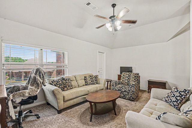 828 Sunflower Court, Aledo, TX 76008