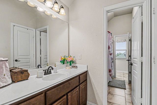828 Sunflower Court, Aledo, TX 76008