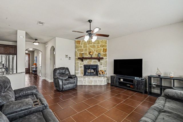 828 Sunflower Court, Aledo, TX 76008
