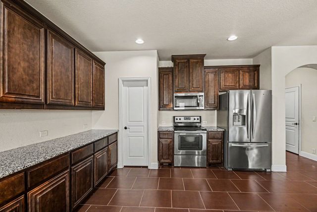 828 Sunflower Court, Aledo, TX 76008