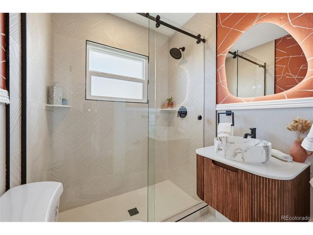 2839 N Fillmore St, Denver, CO 80205