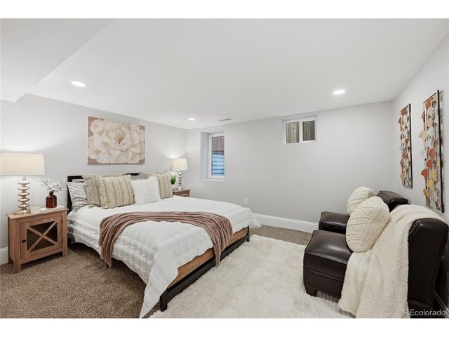 2839 N Fillmore St, Denver, CO 80205