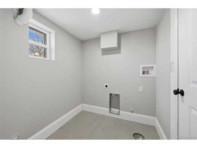 2839 N Fillmore St, Denver, CO 80205