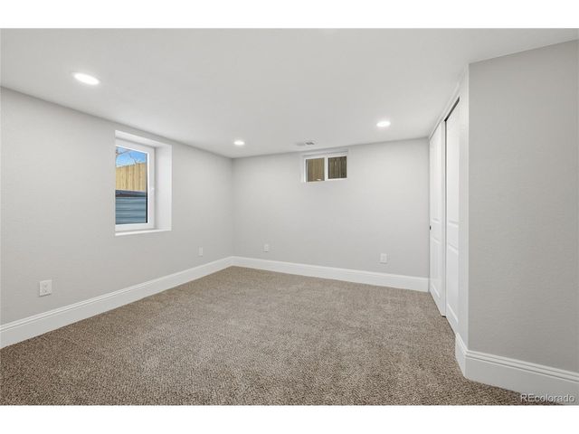 2839 N Fillmore St, Denver, CO 80205