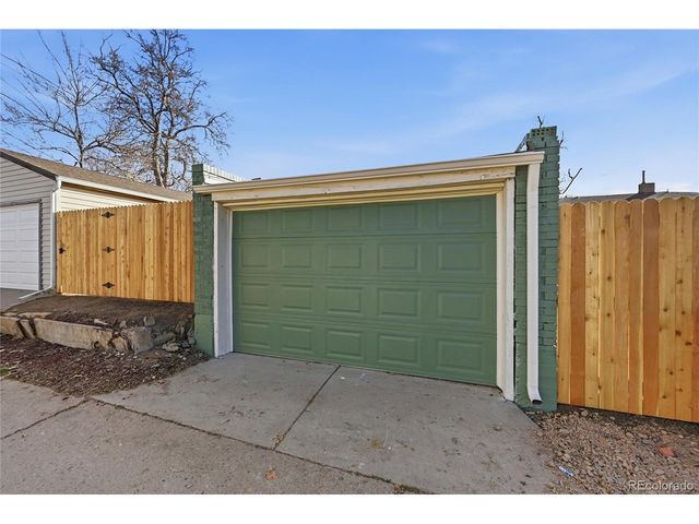 2839 N Fillmore St, Denver, CO 80205