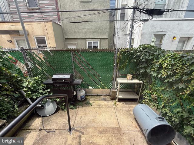 2528 S BEULAH ST, Philadelphia, PA 19148