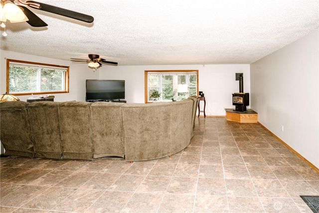 22014 54th Avenue W, Mountlake Terrace, WA 98043