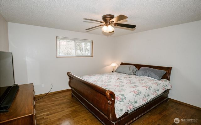 22014 54th Avenue W, Mountlake Terrace, WA 98043