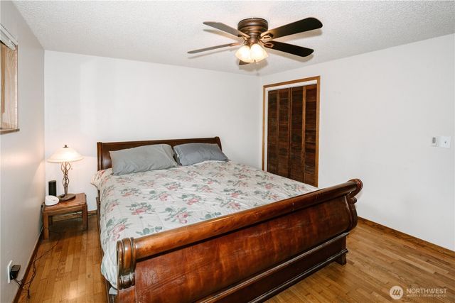 22014 54th Avenue W, Mountlake Terrace, WA 98043