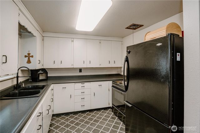 22014 54th Avenue W, Mountlake Terrace, WA 98043