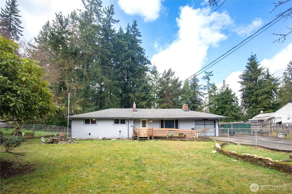22014 54th Avenue W, Mountlake Terrace, WA 98043