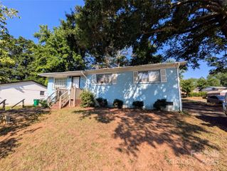 9401 Feldbank Drive, Charlotte, NC 28216