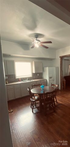 303 Parker Avenue, Mooresville, NC 28115