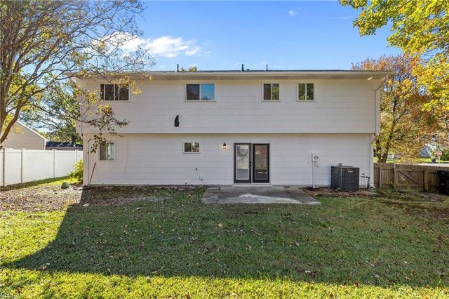 3724 Silina DR, Virginia Beach, VA 23452