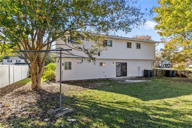 3724 Silina DR, Virginia Beach, VA 23452