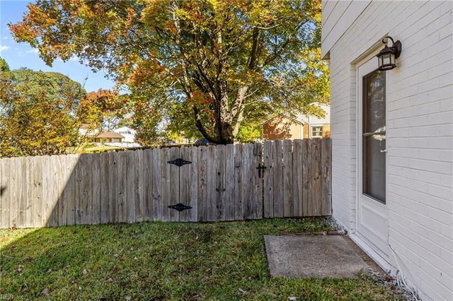 3724 Silina DR, Virginia Beach, VA 23452