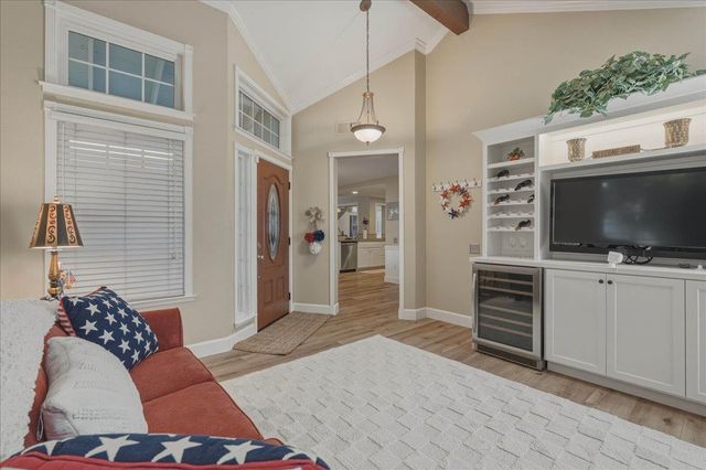 226 Bittercreek Dr, Folsom, CA 95630