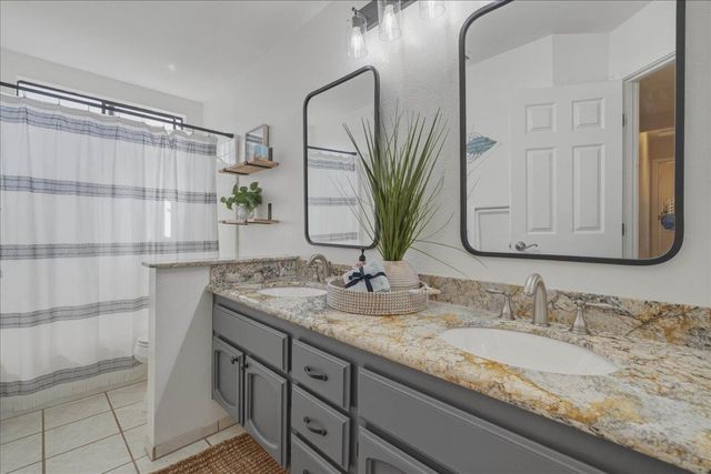 226 Bittercreek Dr, Folsom, CA 95630